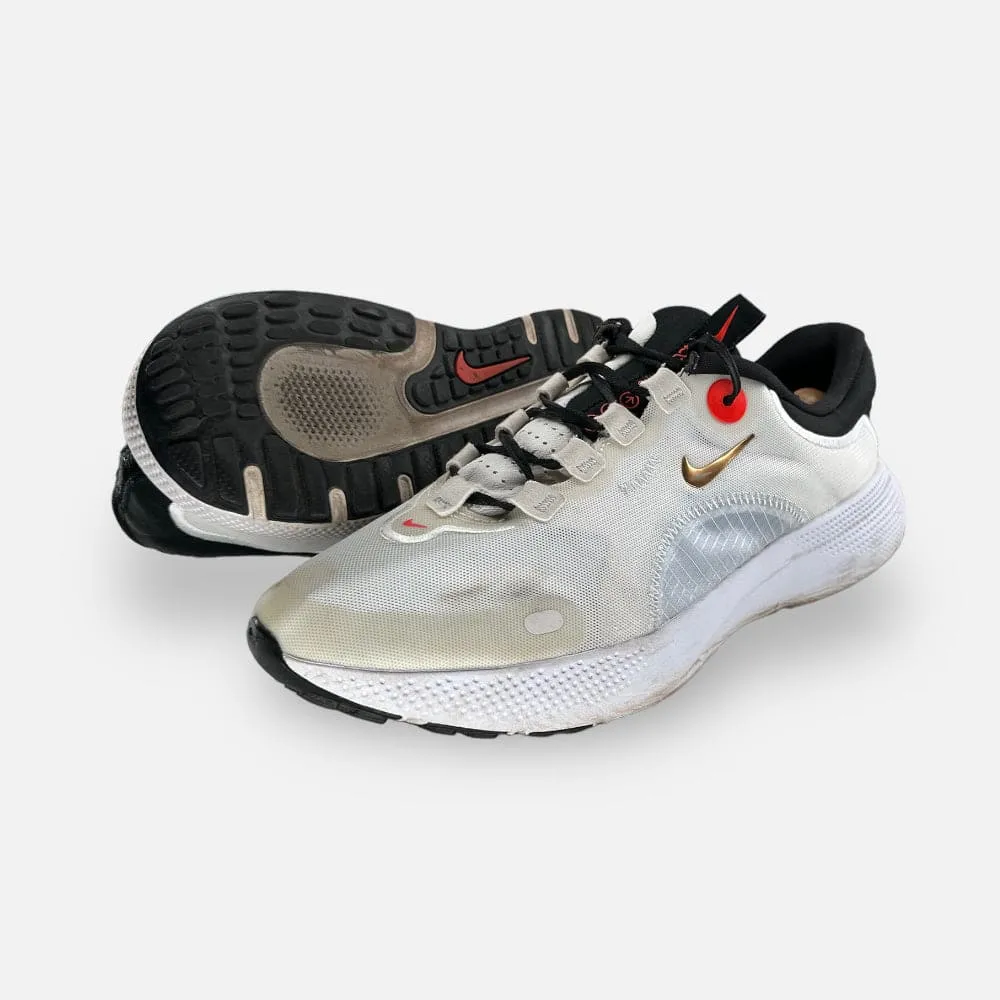NIKE REACT ESCAPE RUN 